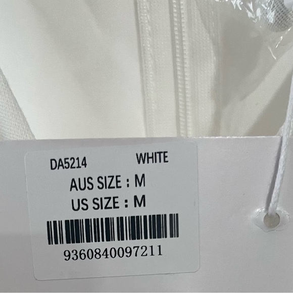 Petal & Pup White Maxi Dress with Buttons - NWT - Picture 4 of 7